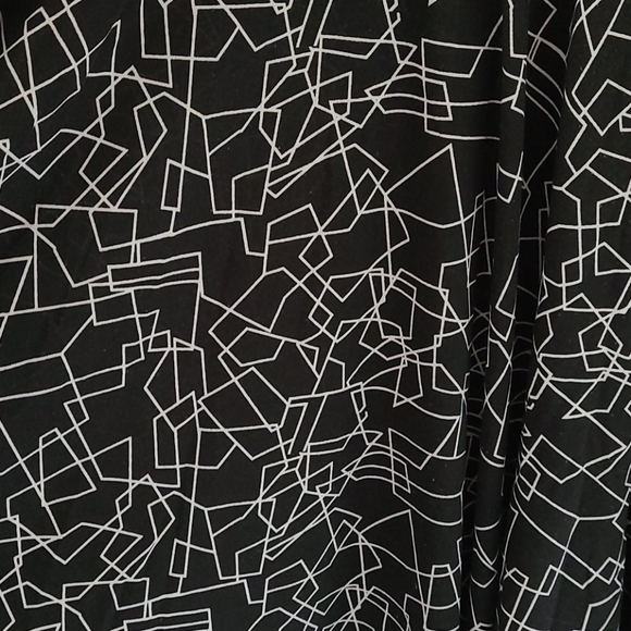 Lularoe Nicole Large - Picture 2 of 4